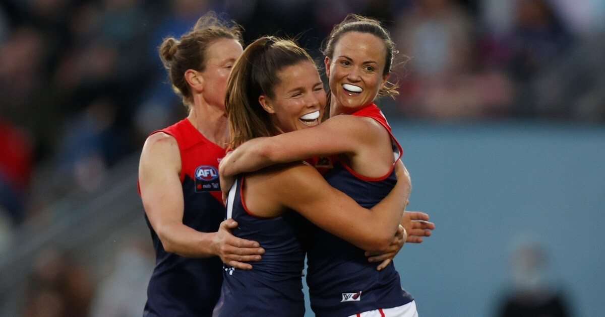 Dees open AFLW campaign in style