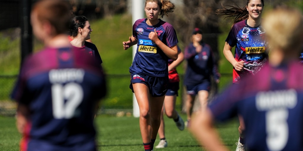New Dee to take on Dockers - Vimarsana News