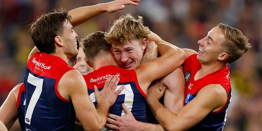 Dees lift late to sink Tigers - Vimarsana News