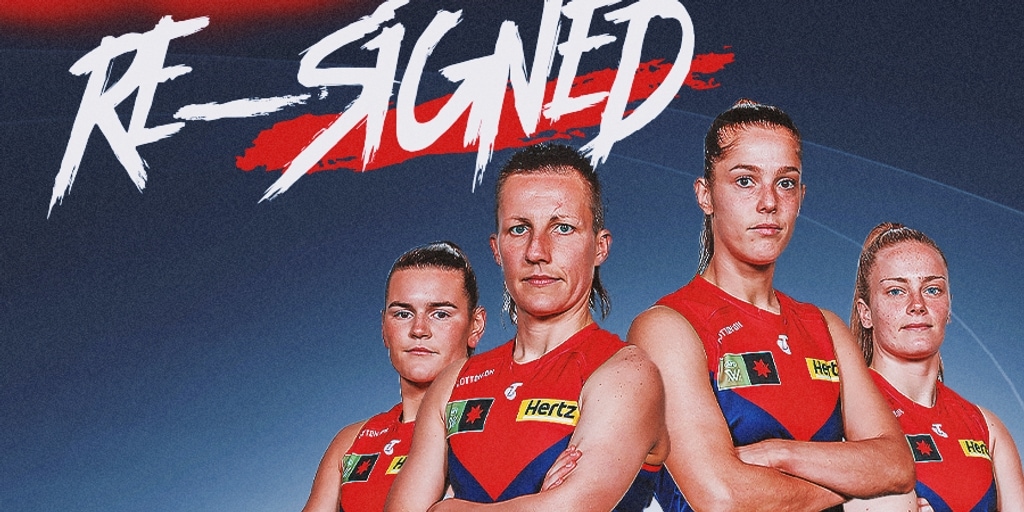 Four original Dees put pen to paper - Vimarsana News